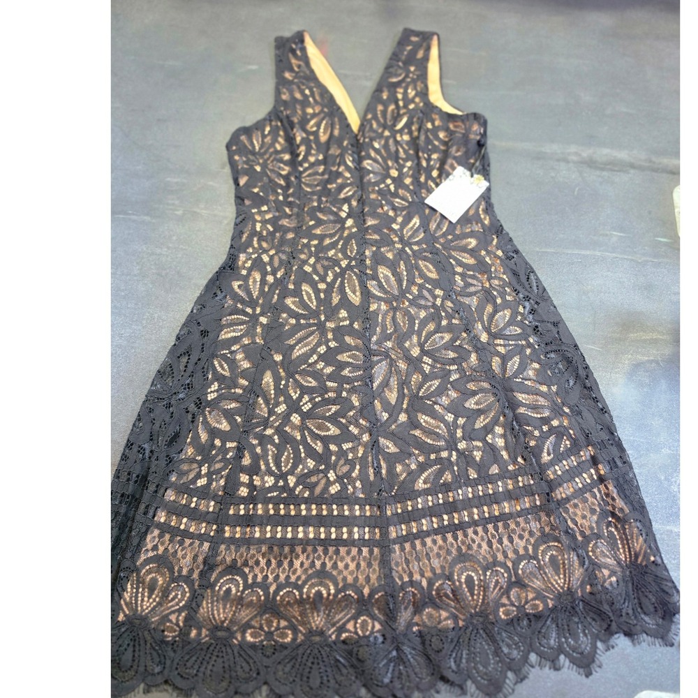 Kensie Black Floral Lace V-Neck Fit & Flare Dress Nude Lining Party  Size 6 K
